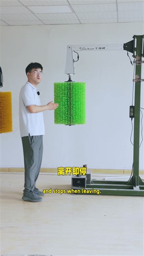 Want to save on labor and cut costs in cattle farming? Try this fully automatic cow grooming brush.