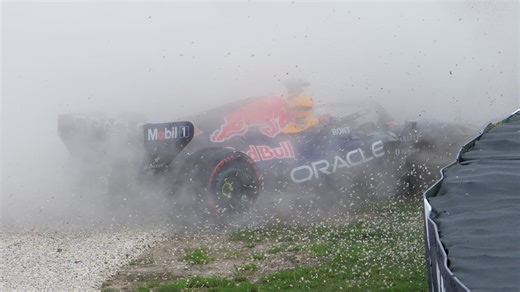 Video: Max Verstappen pierde el control y sufre brutal accidente en arranque de la Fórmula 1