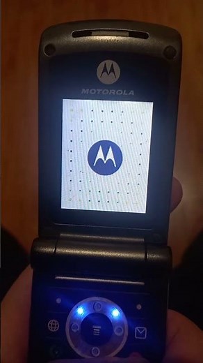 Motorola W375 startup and shutdown