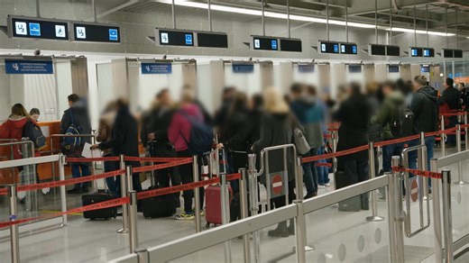 1.2M views · 5.4K reactions | Lotnisko Chopina w Warszawie to największy port lotniczy w Polsce. W programie zobaczymy pracę różnych służb naziemnych, dzięki którym lotnisko może operować 24 godziny na dobę ✈ Oglądaj program "Lotnisko" dziś o 18:00 w #DiscoveryChannel | Discovery Channel Polska | Facebook