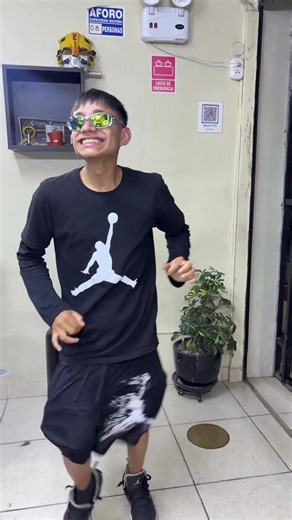 Aburrido 💈🔥 @adrian valiente #reparto #tiktok #viraltiktok #humor #barber
