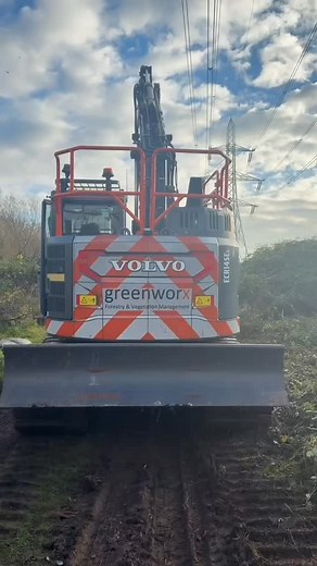 The new Westtech WG1600 Grapple Saw in action 💪 This one has a heavy duty 5-finger grapple with serious gripping power, a saw box with a 750mm cut, double worm rotation with auto grease, and only needs two double-acting services and a return to tank meaning no major changes needed to your excavator. Thanks again to the guys at @greenworx_ltd Keep your eyes peeled for more machinery in action 👀 #westtech #WG1600 #GrappleSaw #VolvoConstruction #ExcavatorAttachments #SiteClearance #ForestryEquipm
