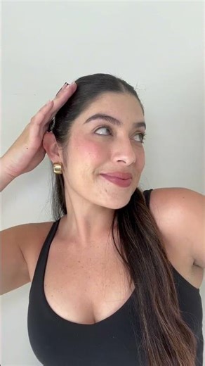 Toppik Hair Building Fibers cling to your hair, NOT your scalp!