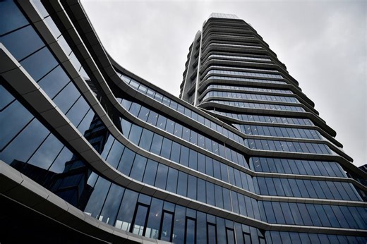 Hungarian central bank launches probe into some MOL share transactions