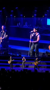 Jonas Brothers cover One Direction's Night Changes 😭💗 via pame.danielle on TikTok #jonasbrothers #onedirection | ZM