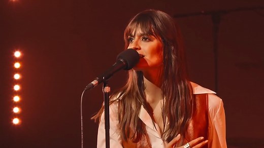 73K views · 3.9K reactions | Clara Luciani a 29 ans aujourd'hui ! Joyeux anniversaire à l'interprète de "La grenade" | Purecharts | Facebook
