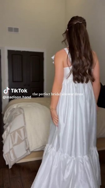 The perfect bridal shower dress! I got sooo many compliments on this one🤩 #bride #bridalcloset #bridalshowerdress #bowdress #2026bride