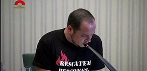 Choque entre David Fernàndez (CUP) y Serra por la caída de Caixa Catalunya