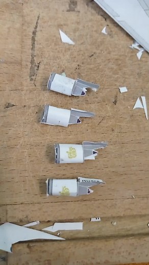 Making papercraft Airbus A380-800 emirates part 2
