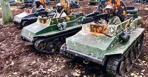 Perfect first date, or what? www.paintballintanks.com | Chubbies