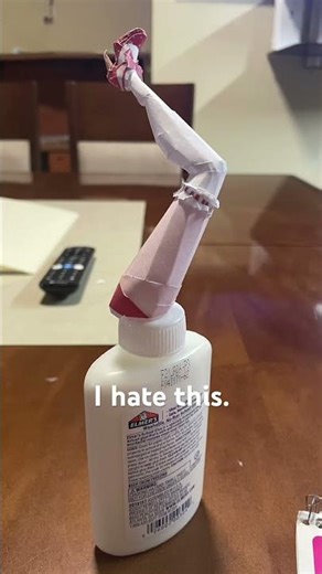 I’m gonna make a Strawberry miku papercraft