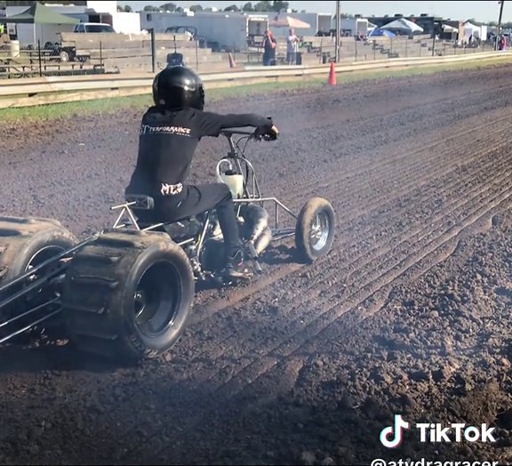 #ktperformance #banshee #dragracing #atvlifestyle #atvdragracing #atvdr #recordholder #race #PSDA #yamaha #2stroke #worldsfastest