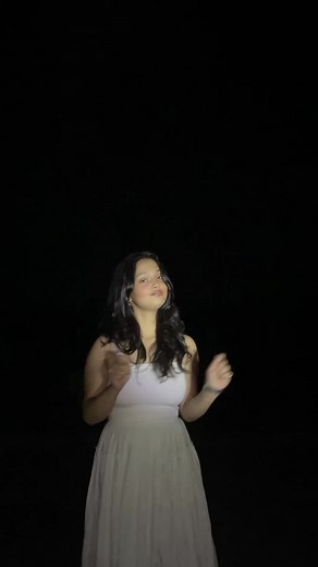 When flashlight is the real main character 🔦 #fyp #trending #dance