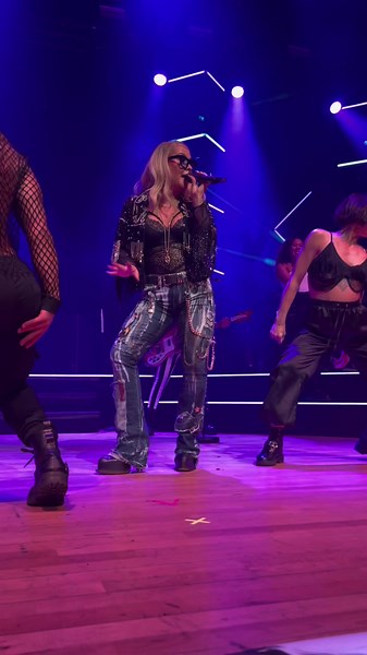 Tommy MC Remix ft. Anastacia: Live Music Show Highlights