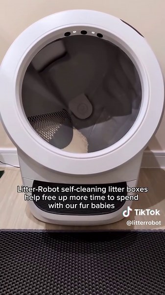 They might run a tight ship but honestly it's worth it. ☺️ #LitterRobot #Whisker #SelfCleaningLitterBox #CatLife #CatMom @theflooftales
