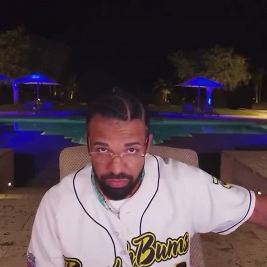 Drake | Fan Page 𓅓 on Instagram: "say it louder drizzy. @champagnepapi"