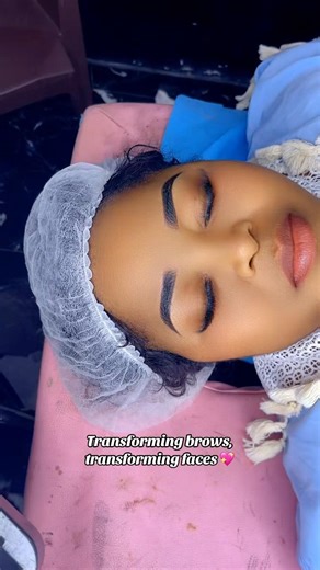 Transforming brows, transforming faces 💖 #microblading #salon
