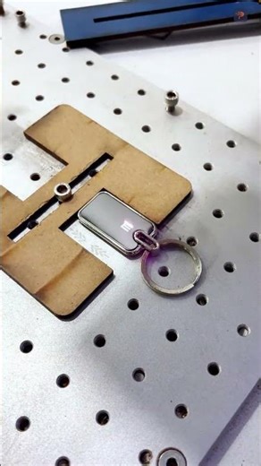 Customized Metal Keychains – Elegant, Durable & Perfect for Branding