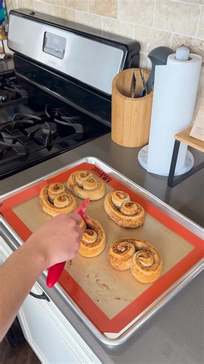 Sweeten your Valentine’s Day with easy heart‑shaped cinnamon rolls! 💗 Make this simple treat and spread the Valentine’s Day love. | VG's Grocery