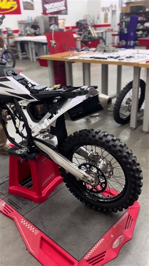 2024 KTM 250SX-F Motor Tear Down and Assembly