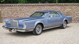 22K views · 1.2K reactions | All The Ways The Lincoln Continental Mark V Is The King Of Luxury Coupes | HotCars | Facebook