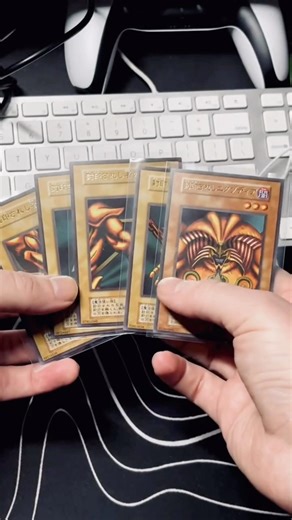 showing some japanese exodia the forbidden one cards! #yugioh #exodia #tradingcards #viral