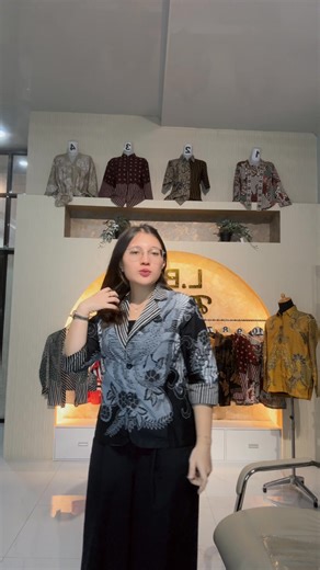 KEREN WARNA DAN MOTIFNYA👍 M: 88-96 CM L:98-104 CM XL: 114-120 CM BATIK SOLO HALUSAN MIX TENUN LURIK SOLO HARGA 153 RB KETIK BLAZER SIZE KODE ADMIN | LBB Fashion