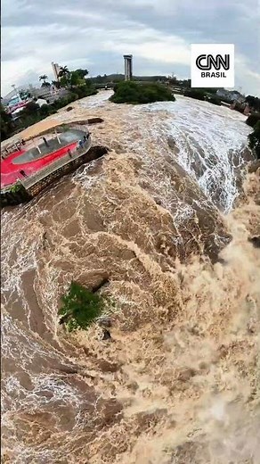 Chuvas em SP: drone mostra força do Rio Tietê no Complexo da Cachoeira, no interior do estado