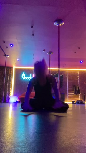 Want to floor surf this Saturday at 2:30pm? Come play… DM for more info 😘 | Karen Walker