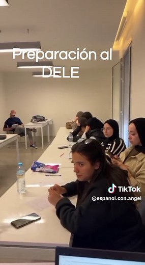 Prepara tu DELE con Español con Ángel