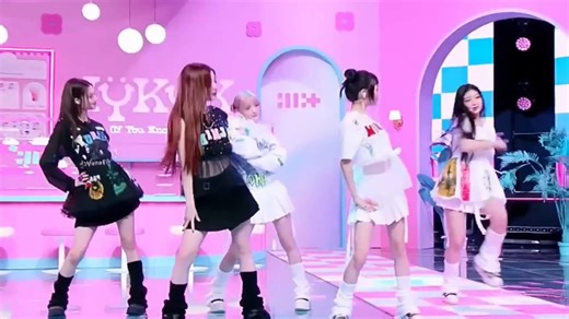 tenho a impressão de que iykyk era pra ter sido a terceira promoção do ily (igual midnight fiction foi com o srm e oops com o bomb) mas por algum motivo desistiram da ideia e só temos algumas pouquíssimas performances do illit cantando essa música