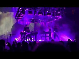 NINE INCH NAILS- "CLOSER" LIVE IN 4k