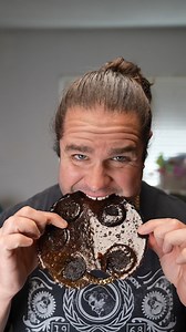 Giant oreos vs my nonstick pan?! #reels #kitchen #food #nonstick #oreo #cookies | Noah Klein 614Lyfe