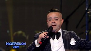 647K views · 20K reactions | PROTEVELION 2025. Adrian Minune, ”Ce miracol, ce minune”. Prinde indiciul și începe Anul Nou cu 10.000 de euro! --- https://pro-link.ro/w5Y | PRO TV | Facebook