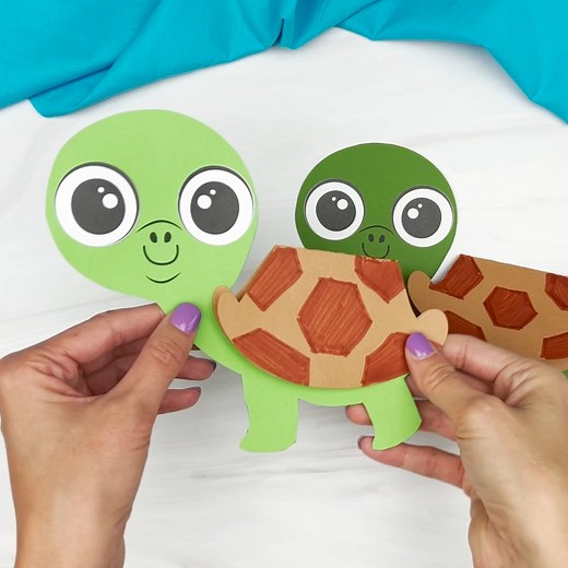 Turtle Father's Day Card Craft - Tell Dad he's "turtle-y" awesome with this cute card. Get the template @ simpleeverydaymom .com #kidcrafts #kidscrafts #kidscraft #kidscreate #artsandcraftsforkids #creativekids #kidsfunactivity #preschooler #playdiscovercreate #preschoolactivities #keepingkidsbusy #kidscrafts101 | Simple Everyday Mom