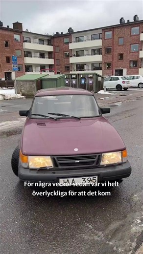 Den som rörde sig vid Torallagatan i Mölndal i fredags kanske blev varse att vägar var avstängda och att ett kamerateam rörde sig kring de gamla hyreshusen. Den adressen är nämligen en av flera där filmatiseringen av ”Jävla karlar” spelas in. – Jag tror att när man har sett filmen så kommer man ha gått igenom alla känslolägen, säger producenten Fredrik Heinig från B-Reel films. Läs mer i vår app eller på sajten. | Mölndals-Posten