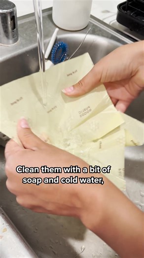 Ditch the plastic and keep your food fresher, longer. 🍎✨ Our reusable Beeswax Wraps are the eco-friendly swap you’ll actually love using—plastic-free, washable, and endlessly versatile. ✔ Keeps food fresh ✔ Washable, reusable & compostable ✔ Cuts down on waste ✔ Three different sizes Stock your kitchen with wraps that are better for you and the planet. 💚 🛒 Upgrade your food storage today! | Public Goods