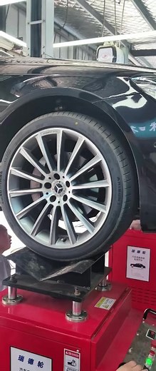 Mercedes-Benz Wheel Alignment Process in Detail