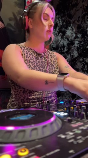 Feeling the vibes at The Lab, Cambridge a couple of weeks back 睊 Back...