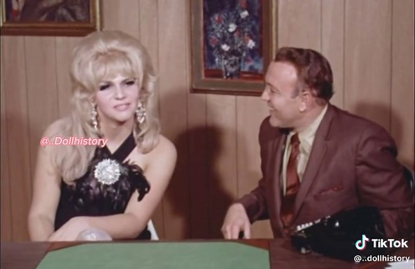 Simone in Queens at Heart (1967). #queensatheart #60sdocumentary #documentary #transdocumentary #trans #transgender #transsexual🌈 #transicon #transhistory 🏳️‍⚧️