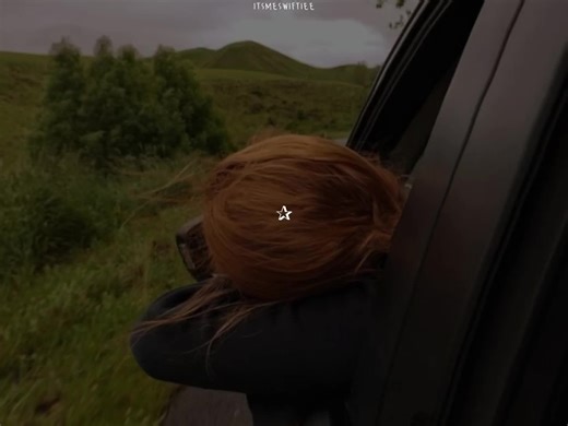 I'm still into you. . . #paramore #paratii #fy #paravoce #lyrics_songs #videoviral #tik_tok #spotify