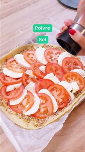 Une tarte rapide et délicieuse pour les beaux jours 🍅​🧀​ | 750g