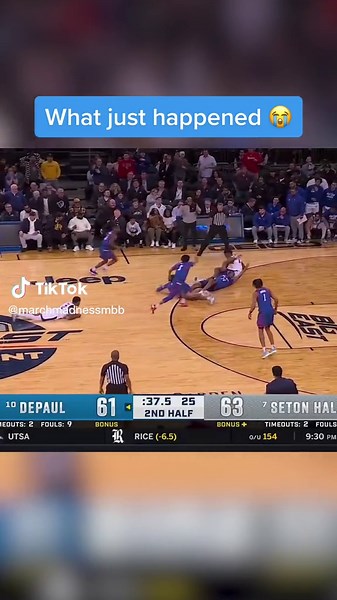 College Basketball March Madness Highlight: What a Unique Sequence of Events!
