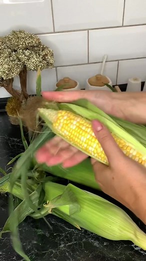 Delicious Buttered Corn Recipe in Modern Kitchen