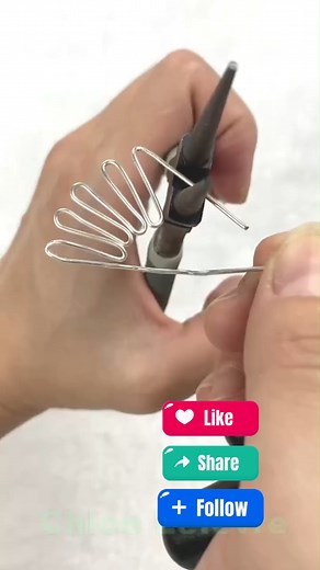 ✨ Pearl & Wire Necklace Magic! ✨ Create a necklace you’ll instantly fall in love with 💖 — the perfect artistic touch for any look. ✨ 👇 Follow https://www.facebook.com/CreateSimpleEasy for more DIY jewelry inspiration! 💬 Tag a craft-loving friend 🔁 Save this idea • Share the love #DIYJewelry #HandmadeJewelry #WireWrappedJewelry #JewelryMaking #JewelryDesigner #JewelryAddict #NecklaceDesign #stonejewelry #bracelet #necklace #CreativeDesign #SmallBusiness #SupportSmallBusiness #trendingreelsvid