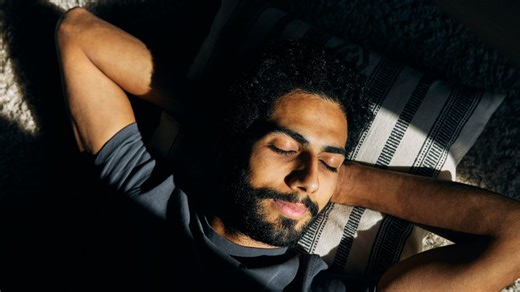 If You Struggle To Fall Asleep, You Might Want To Try This Absurdly Simple Hack