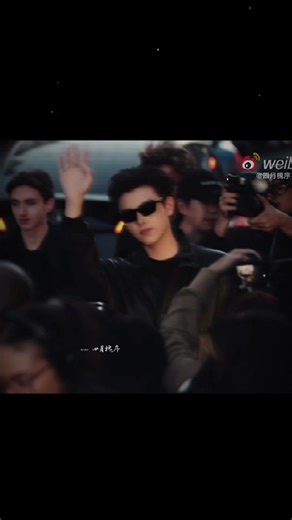 Đúng Em Zai Của Trần Phi Vũ Đẹp Rạng Ngời