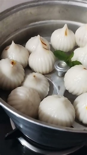 नवरात्र मधे पुन्हा एकदा मोदक Homemade Steamed Modak #shortsfeed #youtube