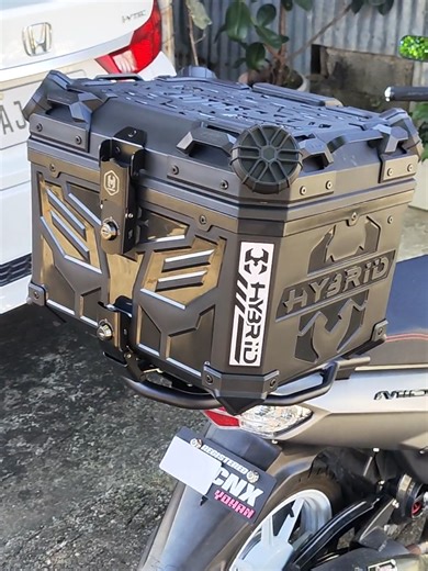 HYBRiiD 45L Premium Hard Plastic Top Box Review