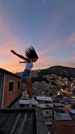 Parkour Girl Jumps Between...?#viral #comedy #youtubeshorts #trending #relatable